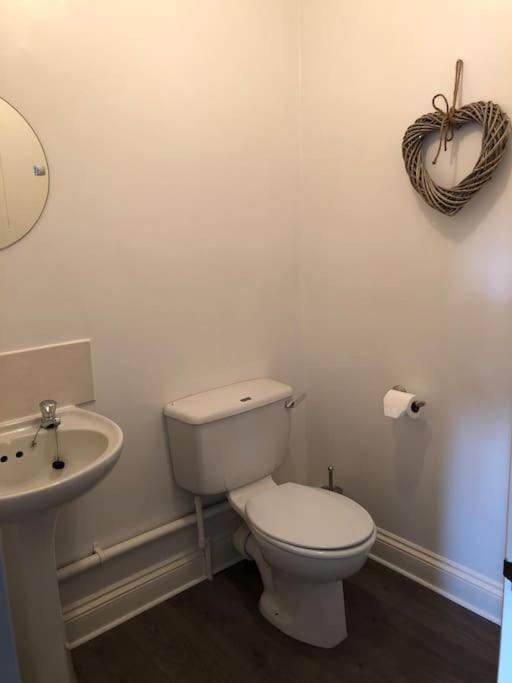Stunning Apartment In The Heart Of Broadway Broadway  Exteriör bild
