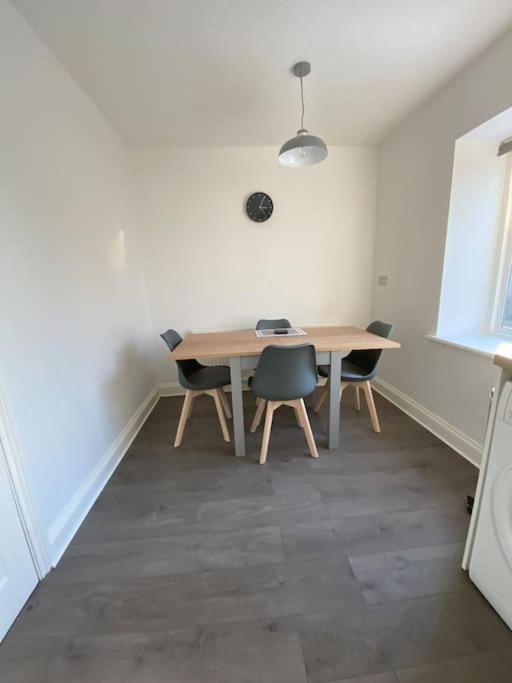 Stunning Apartment In The Heart Of Broadway Broadway  Exteriör bild