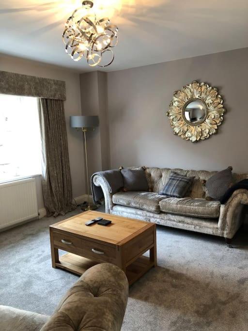 Stunning Apartment In The Heart Of Broadway Broadway  Exteriör bild