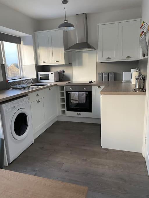 Stunning Apartment In The Heart Of Broadway Broadway  Exteriör bild